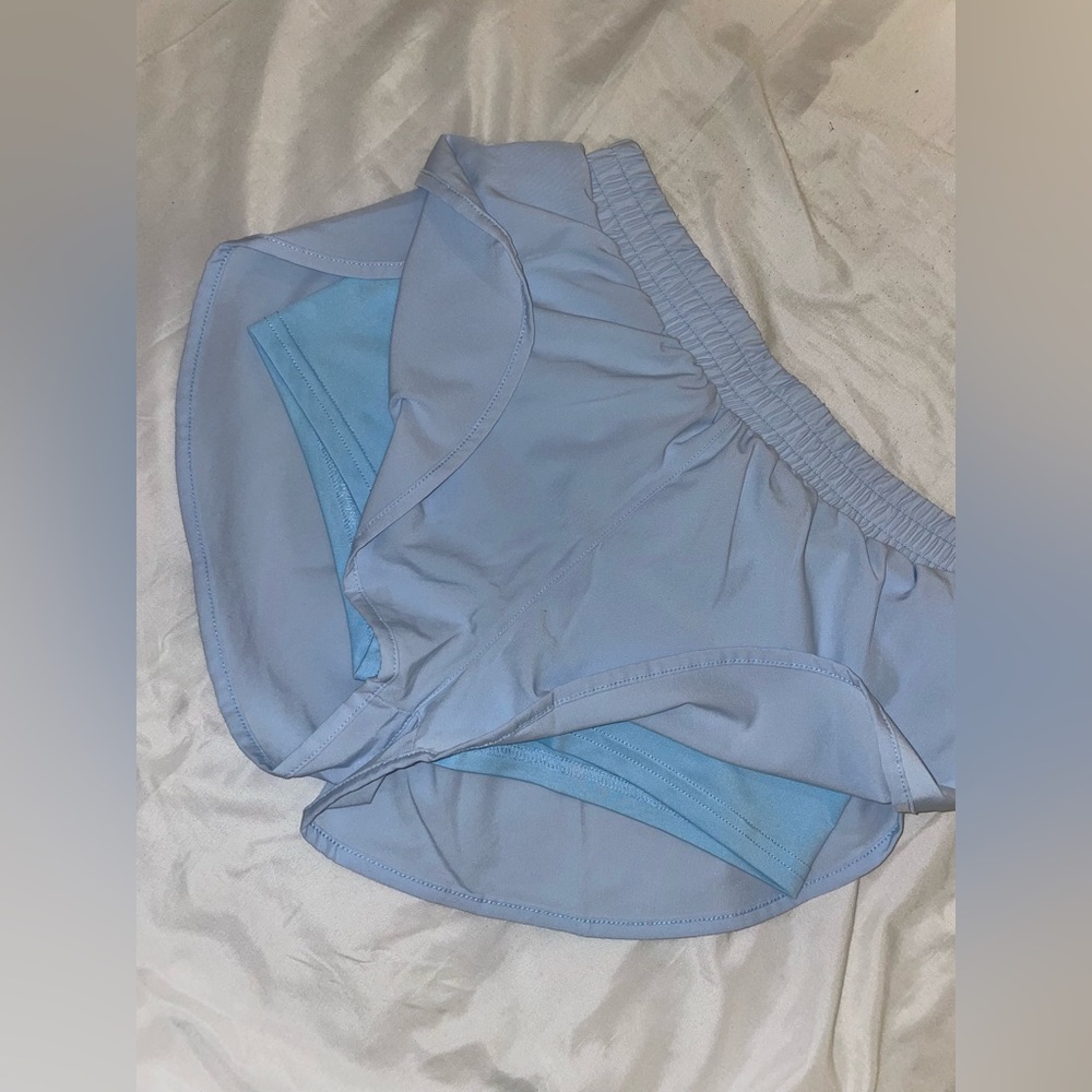 Loose baby blue shorts